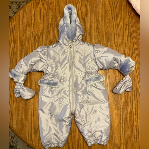 OshKosh B’gosh Lavender Hooded Zippered Snowsuit and Attached Mittens - 12 mos - Picture 1 of 13